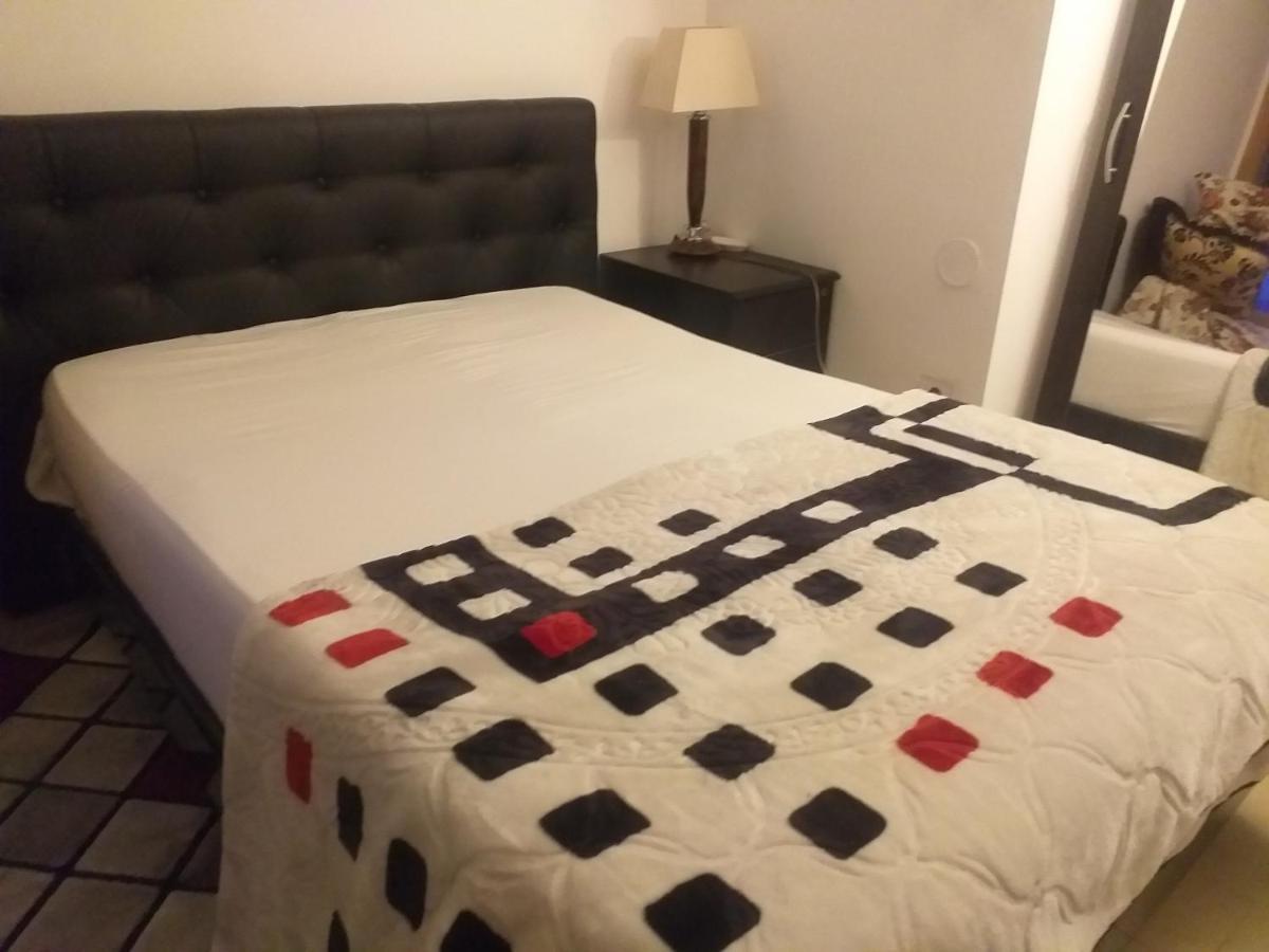 A.B.C Simple Rooms Garges-lès-Gonesse Exteriör bild